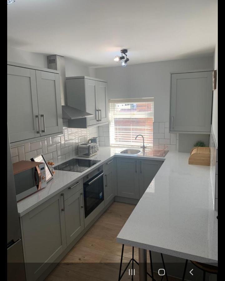 Beautiful Room In Apartment Near Town Centre Rugby Exterior photo