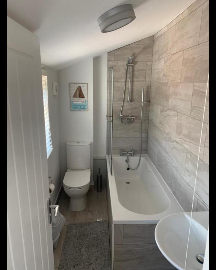 Beautiful Room In Apartment Near Town Centre Rugby Exterior photo